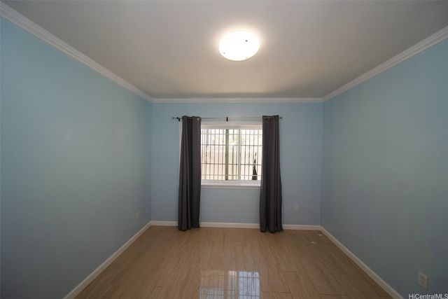1352 8th Avenue, Honolulu, HI 96816