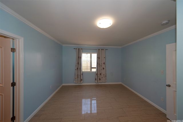 1352 8th Avenue, Honolulu, HI 96816