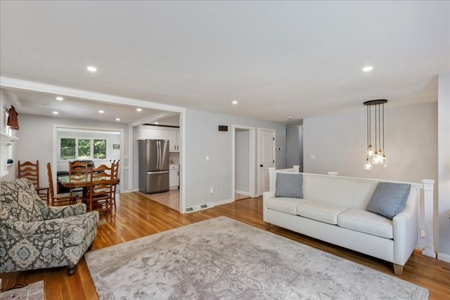 40 Bradford, Tewksbury, MA 01876
