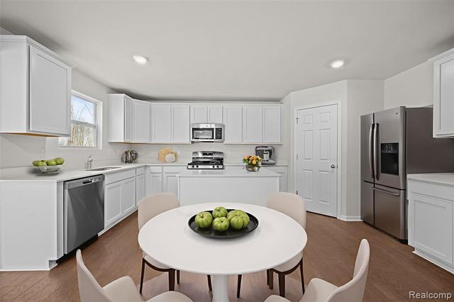 4254 Cedar Lane, Grand Blanc, MI 48439