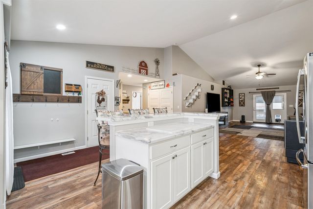 724 Grindstone Circle, Waterloo, IA 50702