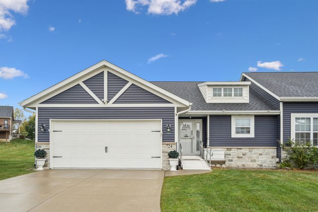 724 Grindstone Circle, Waterloo, IA 50702