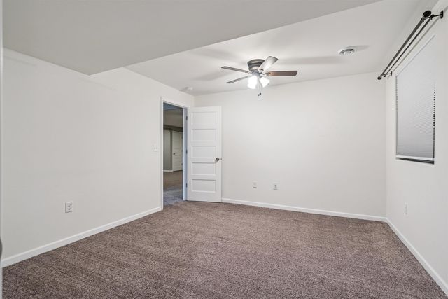 724 Grindstone Circle, Waterloo, IA 50702