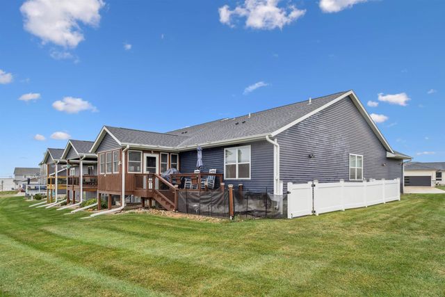 724 Grindstone Circle, Waterloo, IA 50702
