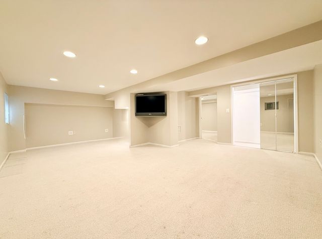 1846 Mission Hills Lane, Northbrook, IL 60062