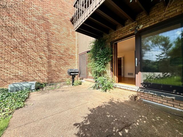 1846 Mission Hills Lane, Northbrook, IL 60062