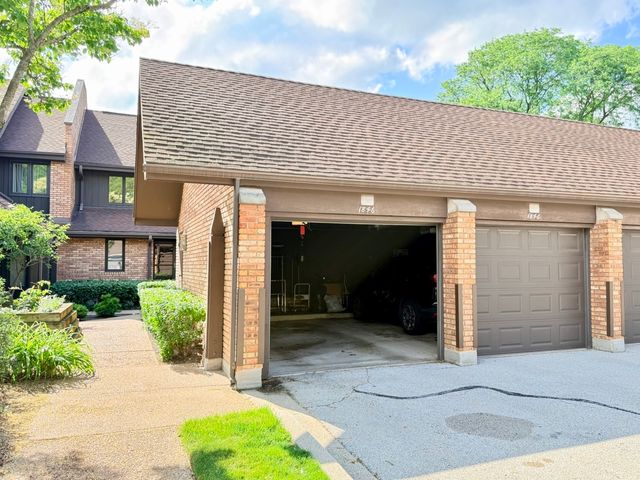 1846 Mission Hills Lane, Northbrook, IL 60062