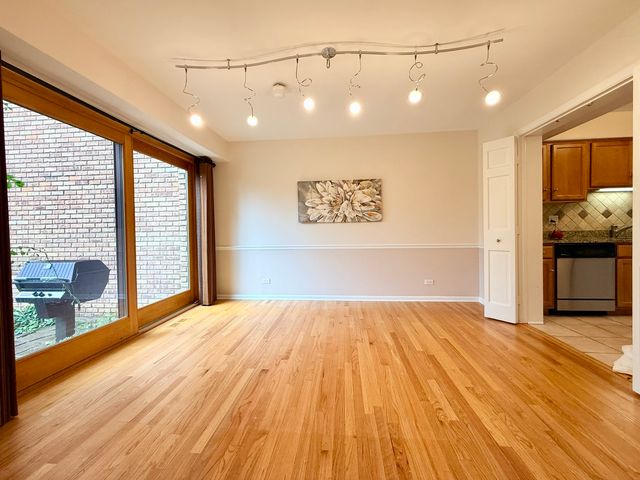1846 Mission Hills Lane, Northbrook, IL 60062