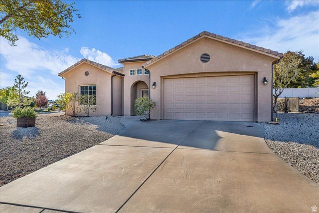 861 N 300 E, Hurricane, UT 84737