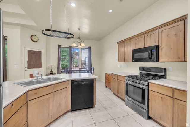 861 N 300 E, Hurricane, UT 84737