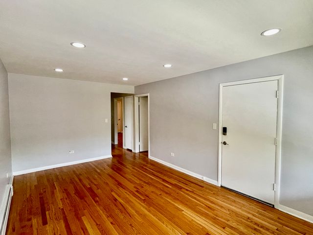 5158 N Elston Avenue 3, Chicago, IL 60630