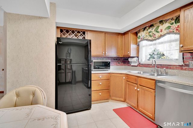 1001 Misty Meadow Lane 1001, South Windsor, CT 06074