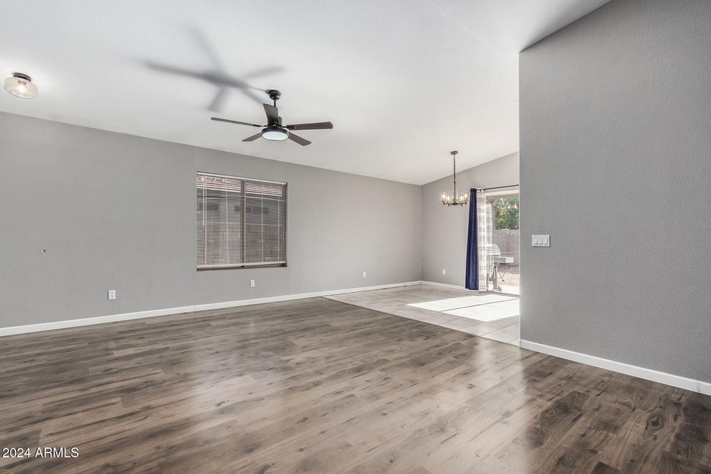 8757 W GRISWOLD Road, Peoria, AZ 85345 — photo 4