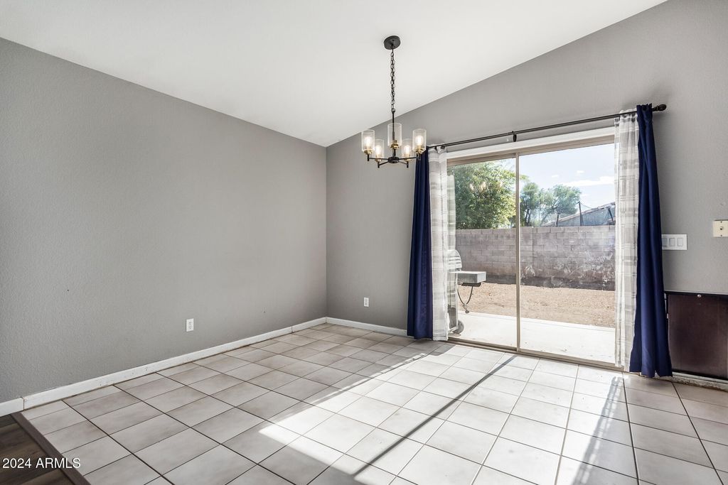 8757 W GRISWOLD Road, Peoria, AZ 85345 — photo 5