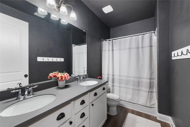 368 Founders RDG, Dripping Springs, TX 78620