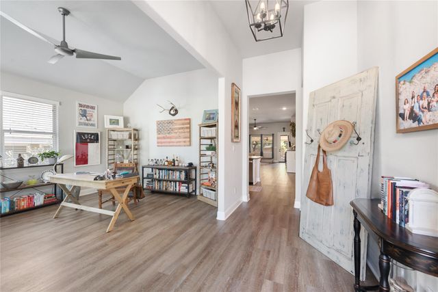 368 Founders RDG, Dripping Springs, TX 78620