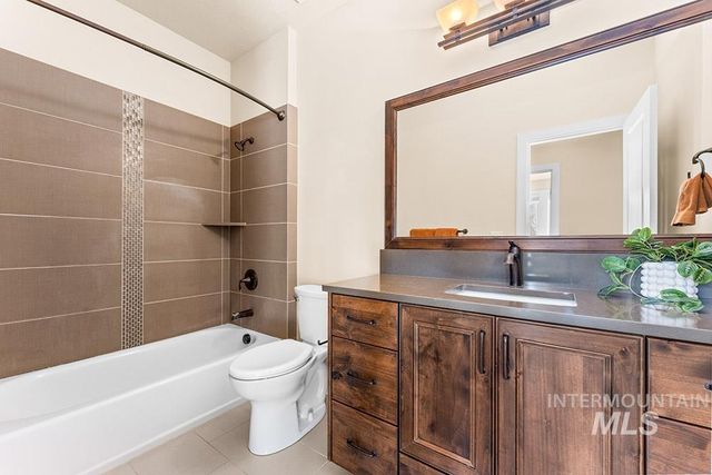 3488 W Sand Wedge St, Meridian, ID 83646