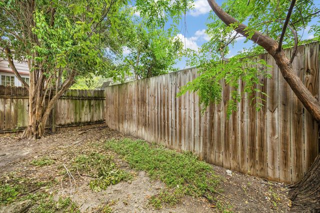 904 Sirocco DR A, Austin, TX 78745