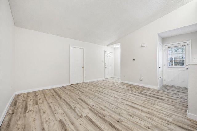 904 Sirocco DR A, Austin, TX 78745