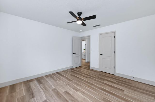 1418 N Del Rey Avenue, Sanger, CA 93657