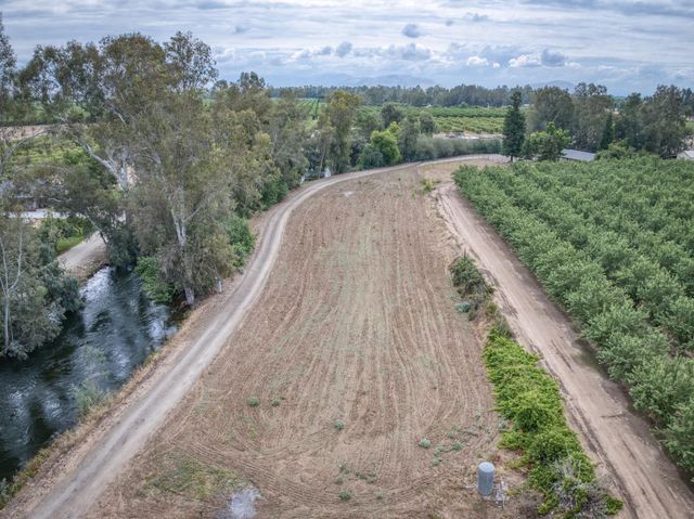 1418 N Del Rey Avenue, Sanger, CA 93657