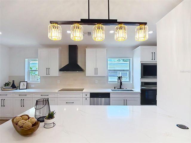 5013 S HESPERIDES STREET, Tampa, FL 33611