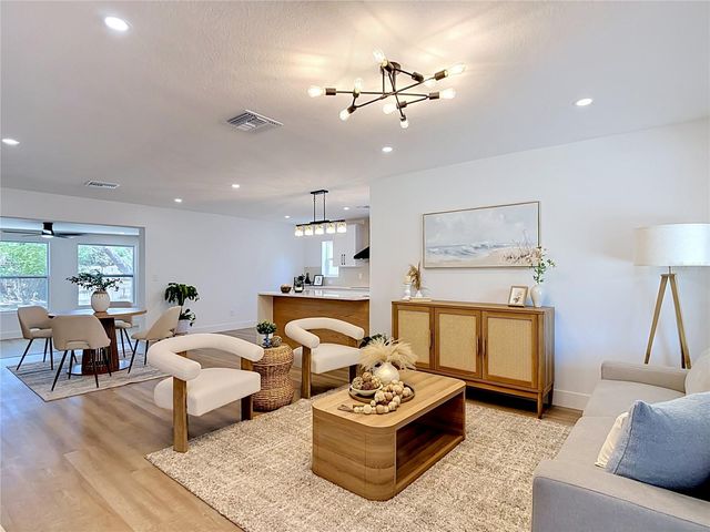 5013 S HESPERIDES STREET, Tampa, FL 33611