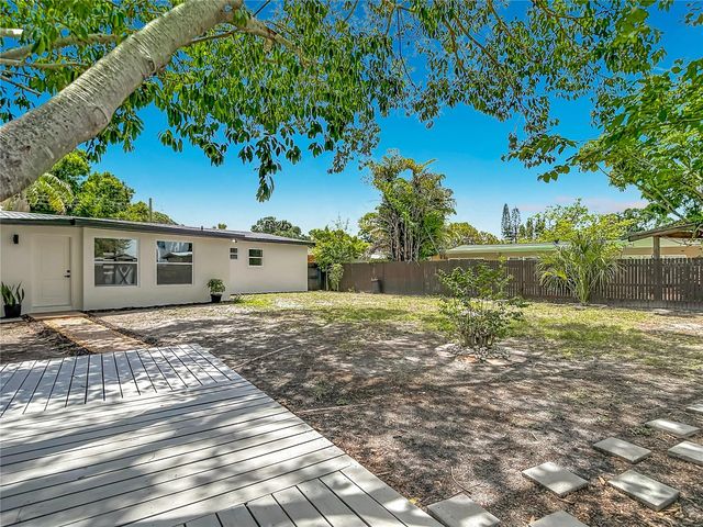 5013 S HESPERIDES STREET, Tampa, FL 33611