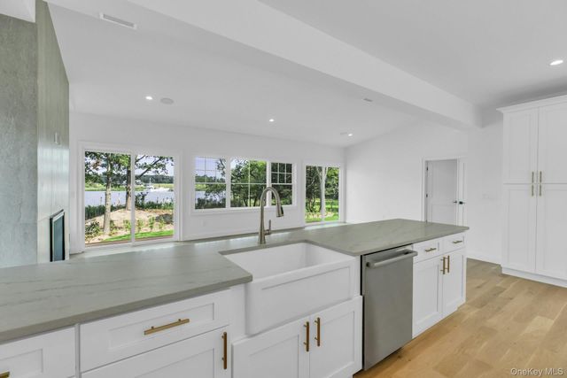255 Peconic Bay Boulevard, Aquebogue, NY 11901