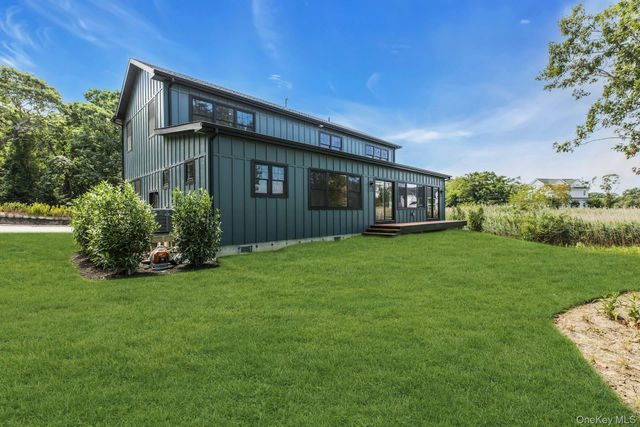 255 Peconic Bay Boulevard, Aquebogue, NY 11901