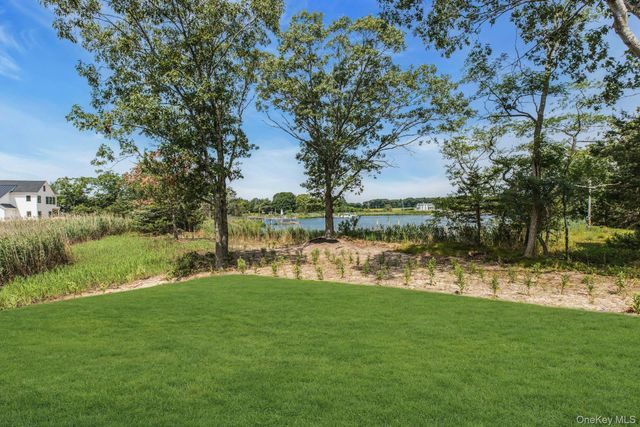 255 Peconic Bay Boulevard, Aquebogue, NY 11901
