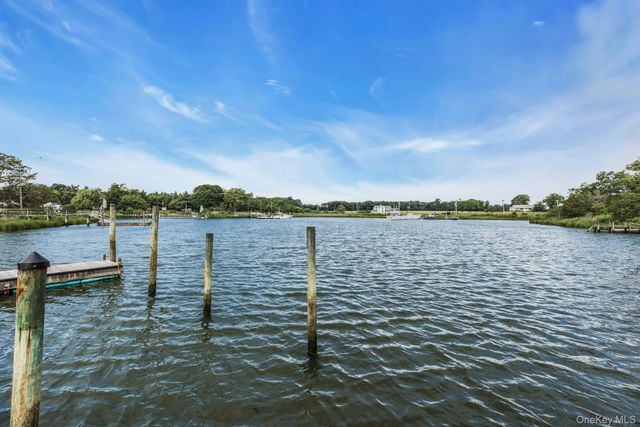 255 Peconic Bay Boulevard, Aquebogue, NY 11901