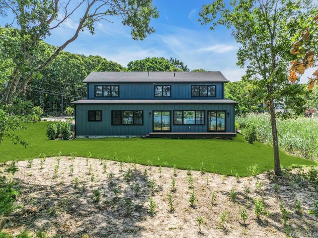 255 Peconic Bay Boulevard, Aquebogue, NY 11901