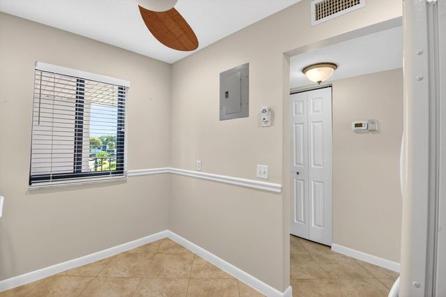 4248 Deste Court 304, Lake Worth, FL 33467