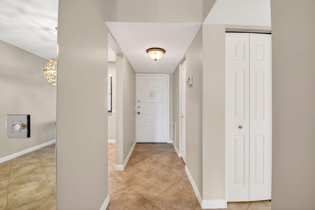 4248 Deste Court 304, Lake Worth, FL 33467