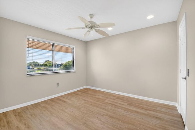 4248 Deste Court 304, Lake Worth, FL 33467