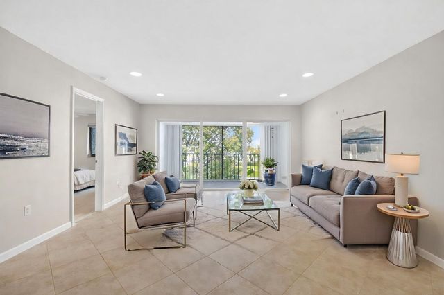 4248 Deste Court 304, Lake Worth, FL 33467