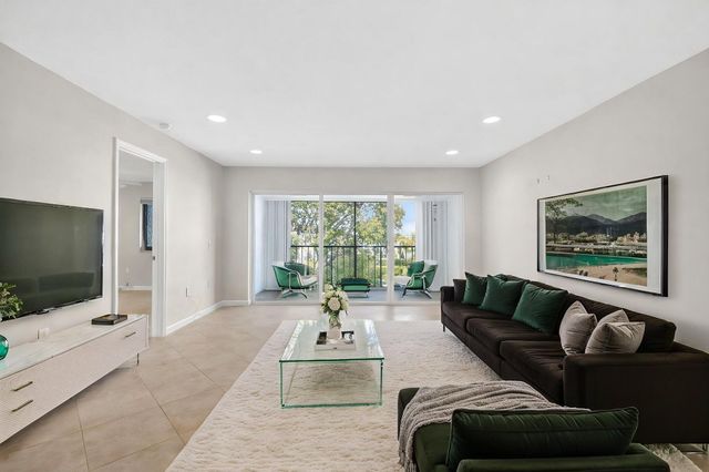 4248 Deste Court 304, Lake Worth, FL 33467