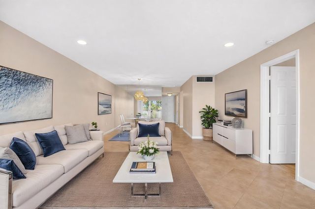 4248 Deste Court 304, Lake Worth, FL 33467