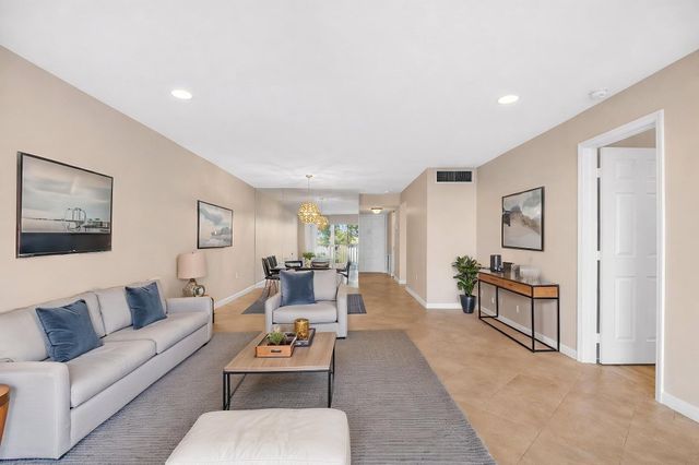 4248 Deste Court 304, Lake Worth, FL 33467