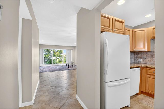 4248 Deste Court 304, Lake Worth, FL 33467