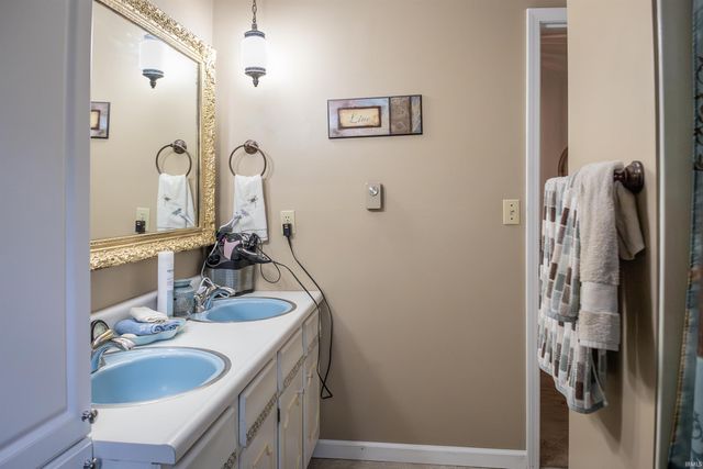 584 Trinton Circle, Bedford, IN 47421