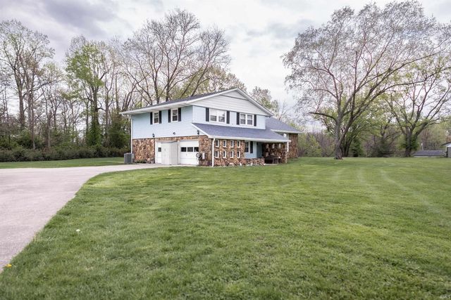 584 Trinton Circle, Bedford, IN 47421