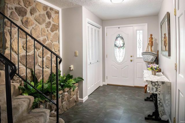 584 Trinton Circle, Bedford, IN 47421