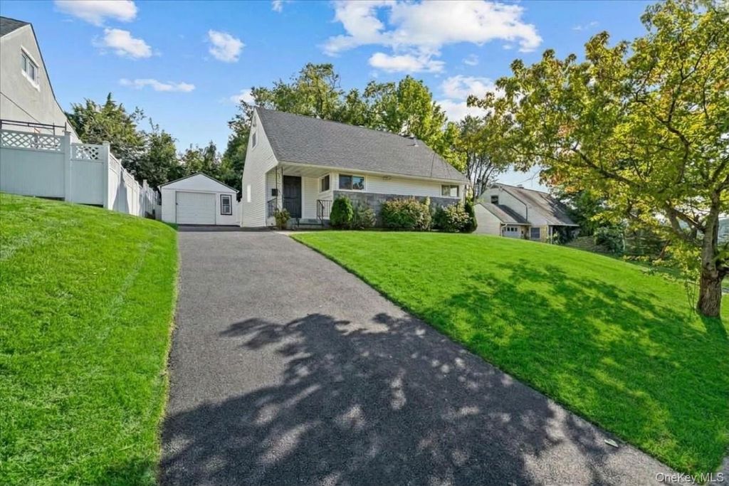 40 Newkirk Road, Yonkers, NY 10710 — photo 2
