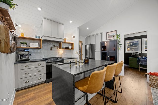 1020 E Jones Street, Raleigh, NC 27601