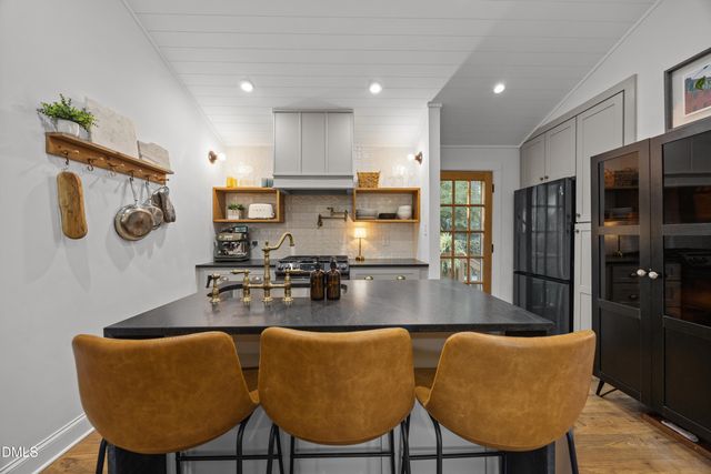 1020 E Jones Street, Raleigh, NC 27601