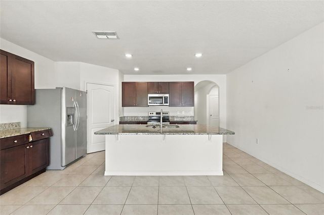 3132 COUNTRY CLUB CIRCLE, Winter Haven, FL 33881