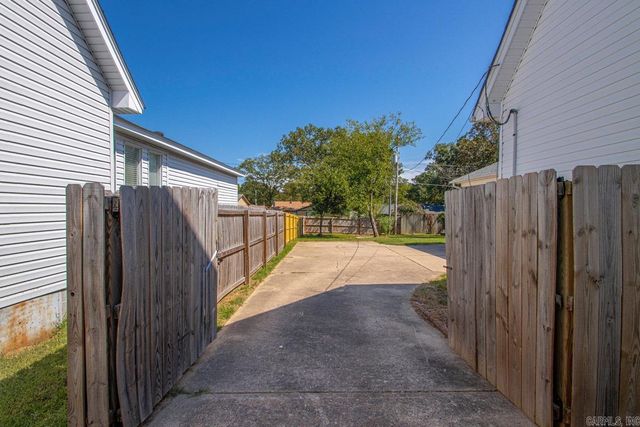20 Pamela Lane, Sherwood, AR 72120