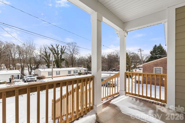 1118 Lerain Court, Statesville, NC 28677